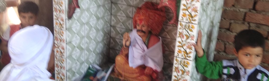 A statue of 101 feet is being installed in the grand Ram Mandir and Vishal Hanuman ji in the village of Ujina (Haryana) in Mewat region.